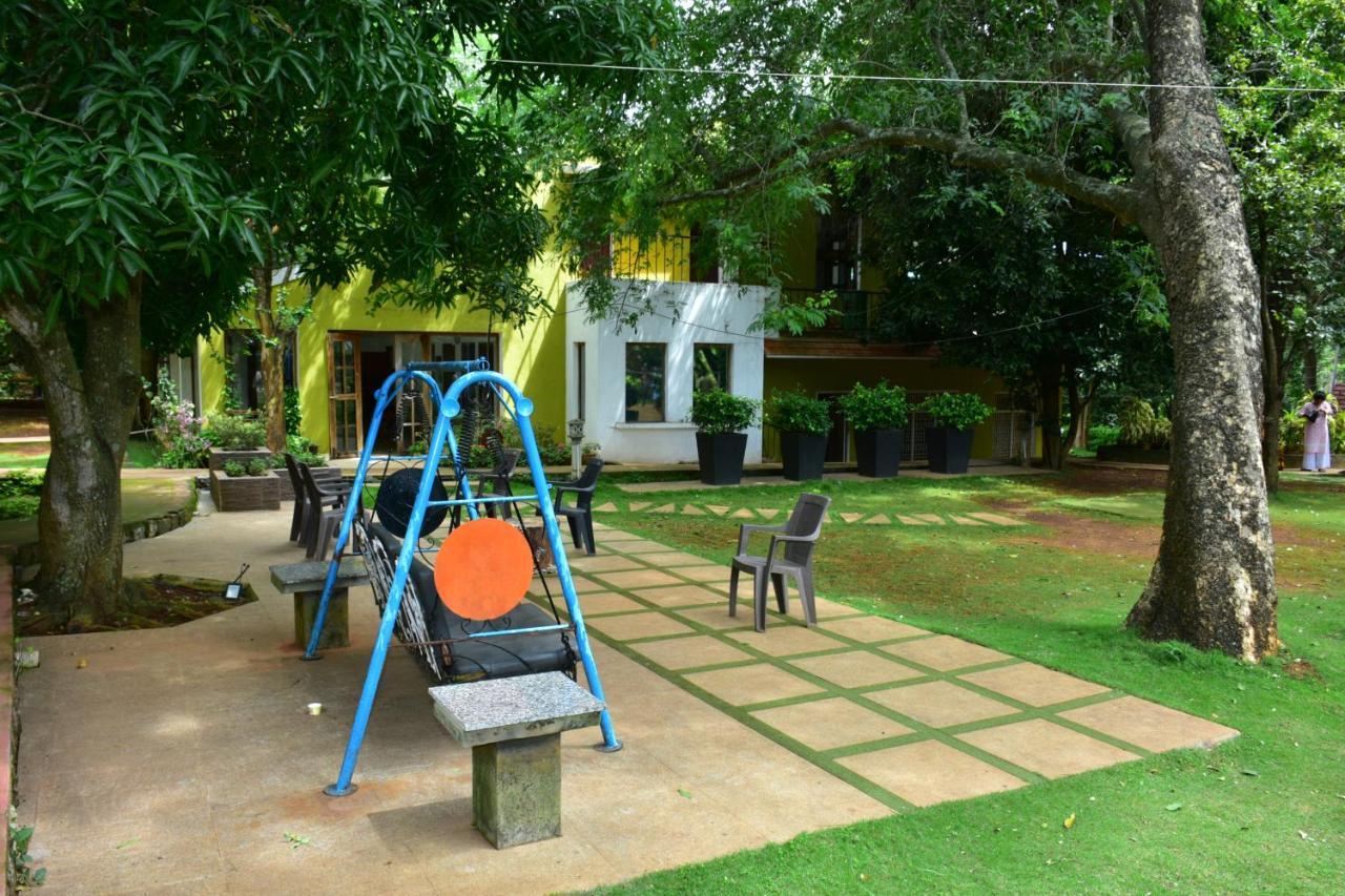 Zeenath Taj Gardens Yelagiri Extérieur photo