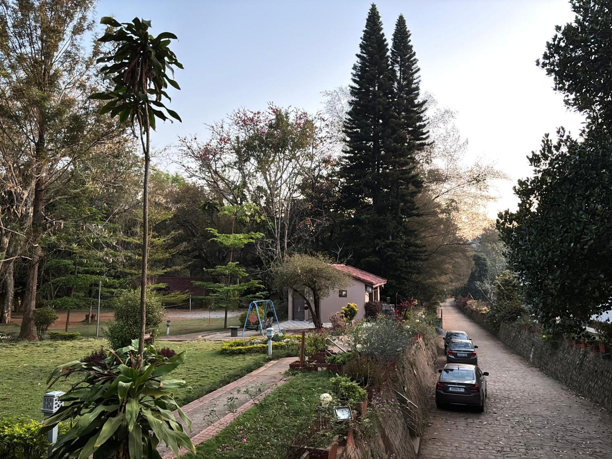 Zeenath Taj Gardens Yelagiri Extérieur photo